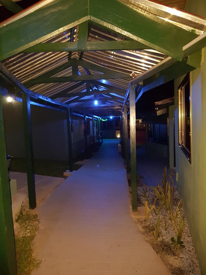 Mama Lee'S Lodge Yamoransa Bagian luar foto