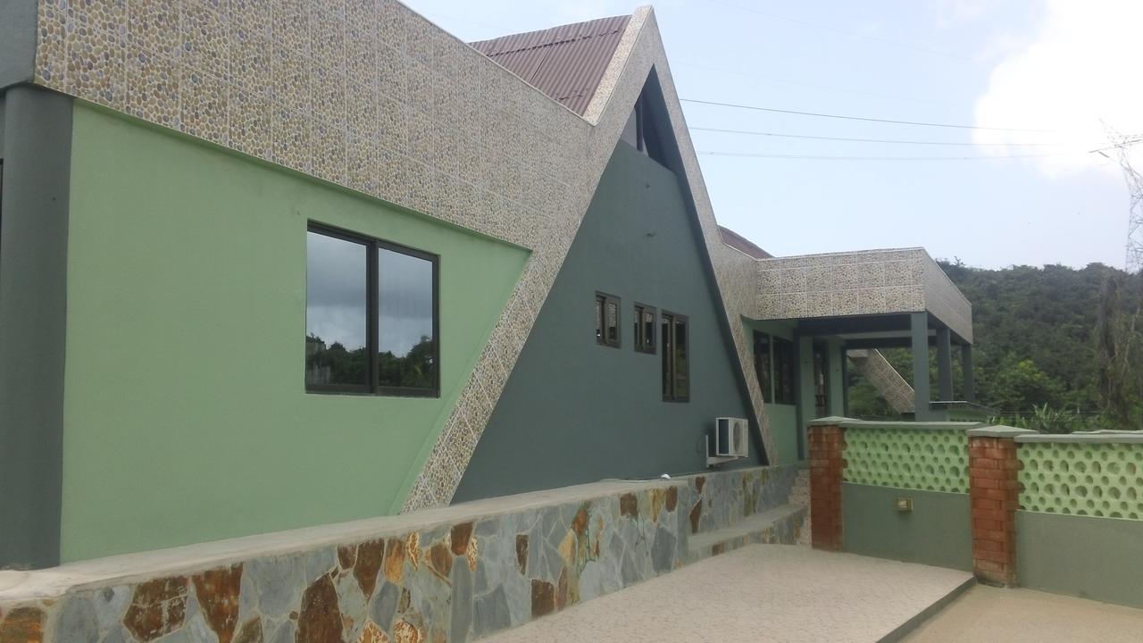 Mama Lee'S Lodge Yamoransa Bagian luar foto